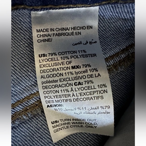 Chico's Women’s Size 0 US 4 Wide Leg Crop Exposed Button Fly Raw Hem Denim Jeans - Picture 11 of 11